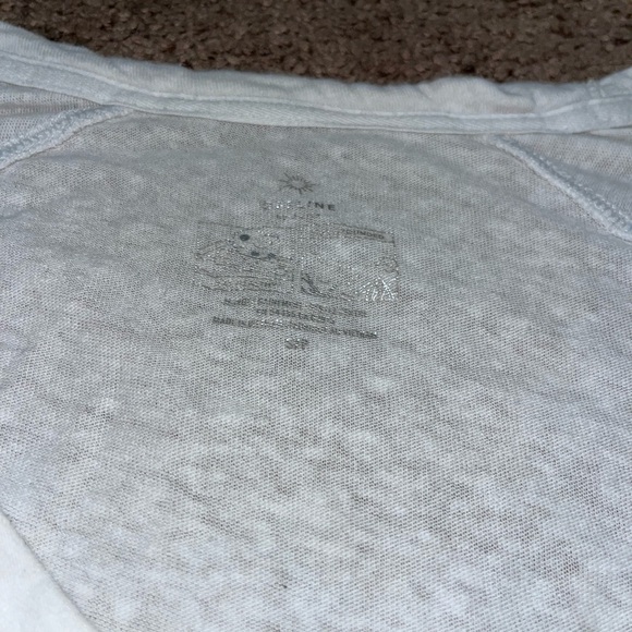 Aerie Distressed Boyfriend White V-Neck Oversized T-Shirt Size Small - Picture 3 of 3